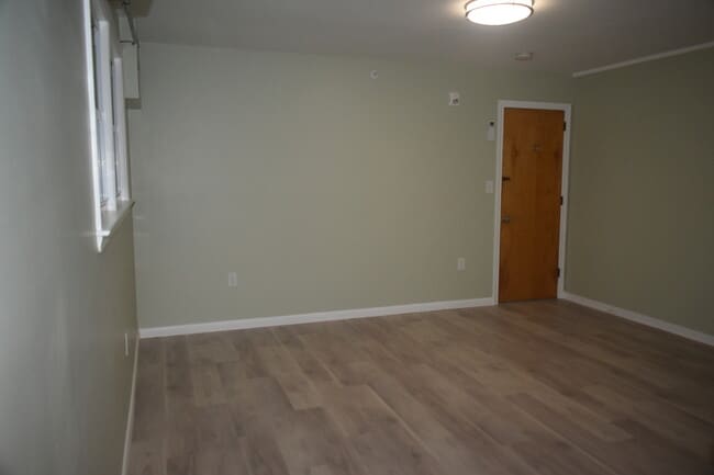 Building Photo - 1550 CT-12