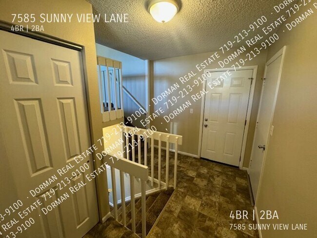 Building Photo - Great 4 Bedroom Home Near Ft. Carson