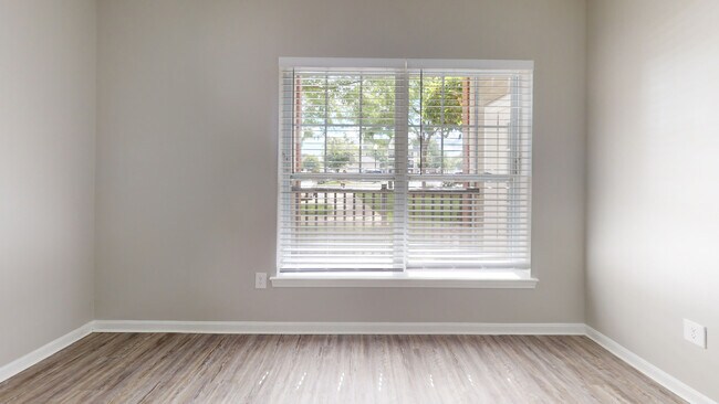 Interior Photo - Bradlee Danvers