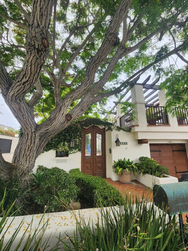 Foto del edificio - Your Own World in La Jolla! - One-Of-A-Kin...