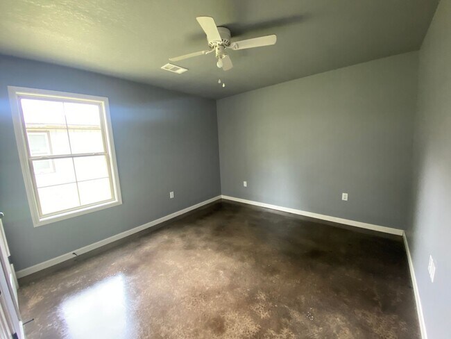 Foto del edificio - 3 bed 1 Bath Trumann, AR