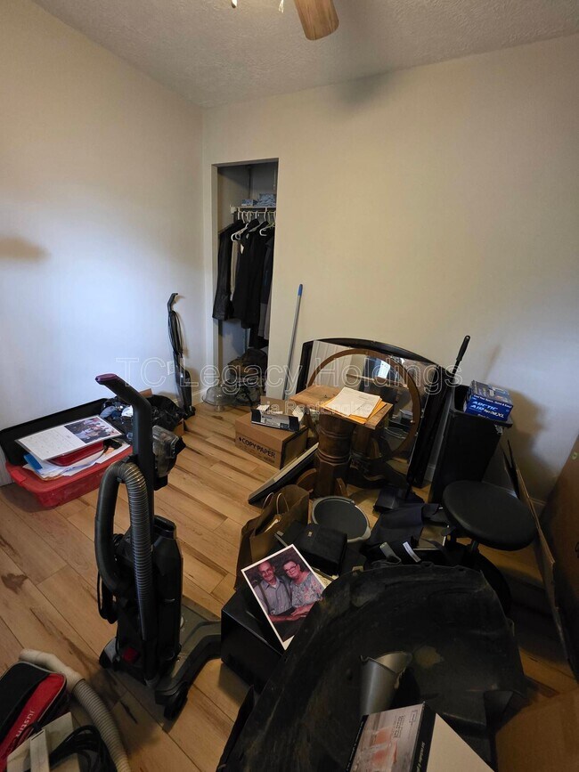 Foto del edificio - 419 Walnut Ave