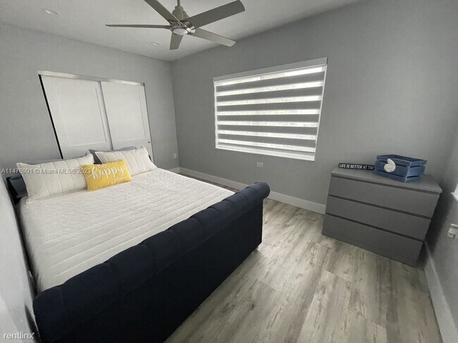 Building Photo - 3 br, 3 bath House - 208 Orange Blossom Rd...