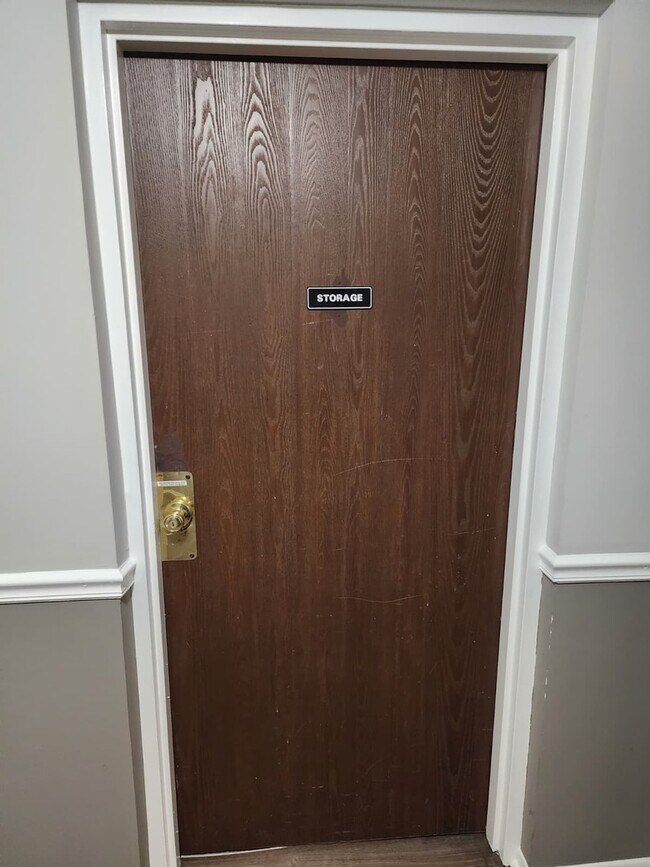 Foto del edificio - 235 N Mill Rd