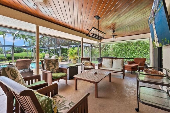 Foto del edificio - 16 Thurston Dr