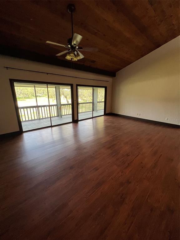 Foto del edificio - 808 Pinewood Ct