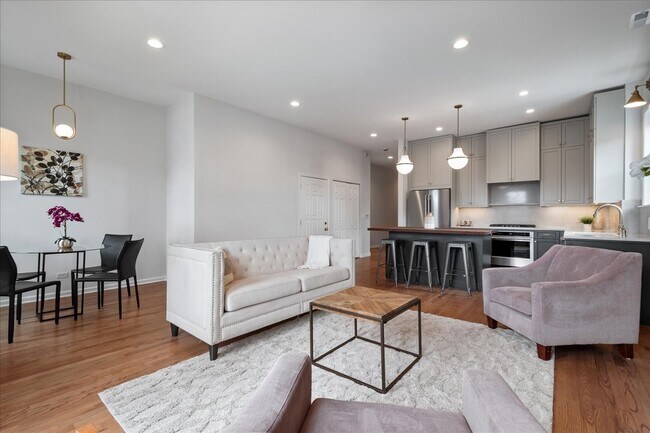 Foto del edificio - 217 S Bell Ave