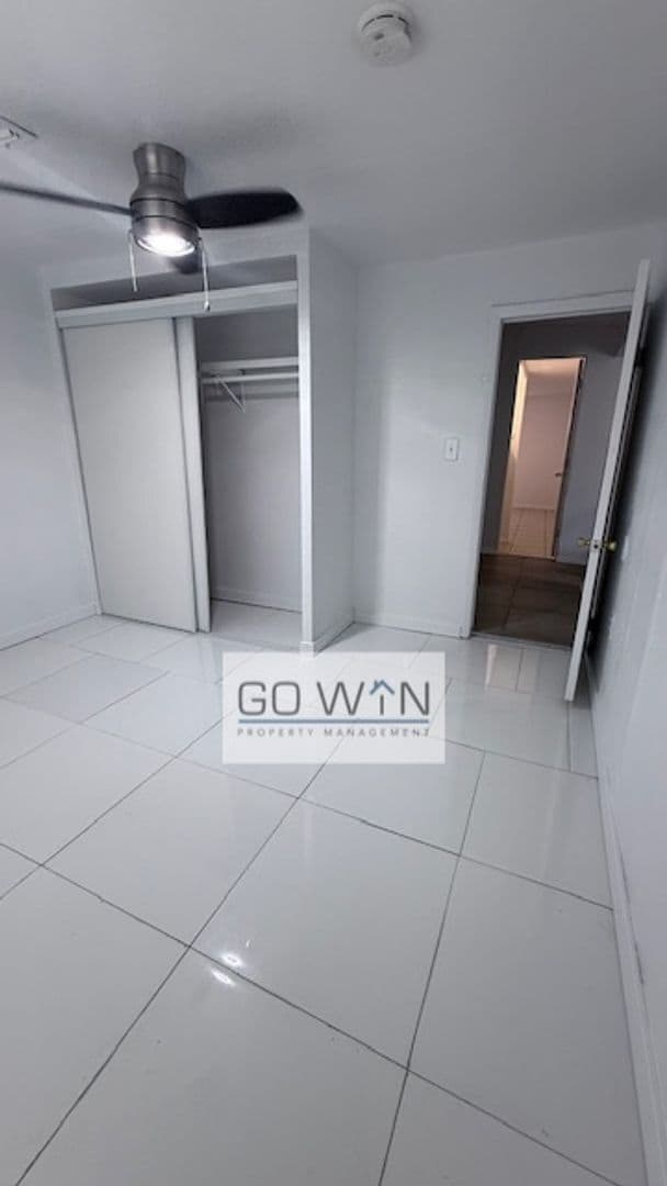 Foto del edificio - 8422 W Jefferson St