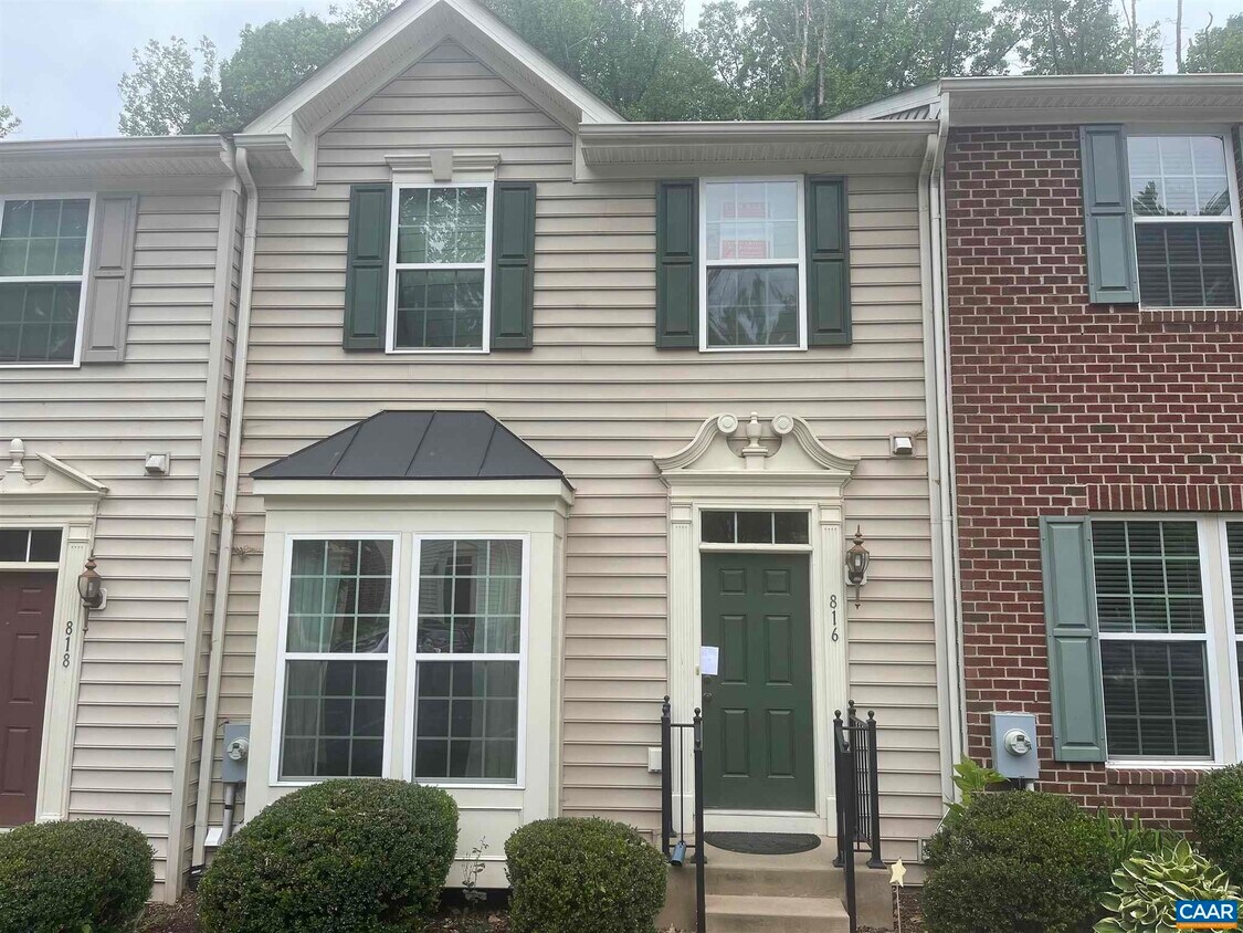 Primary Photo - 816 Rockcreek Rd