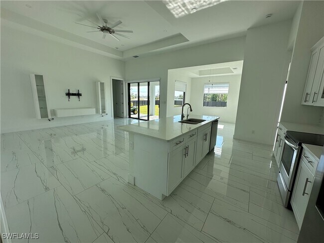 Foto del edificio - 1124 NE 35th Ln