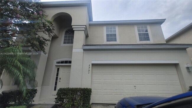 Foto del edificio - 7751 Basnett Cir
