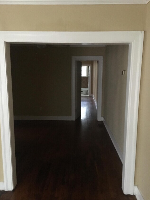 Foto del edificio - 423 E Ridgeway St