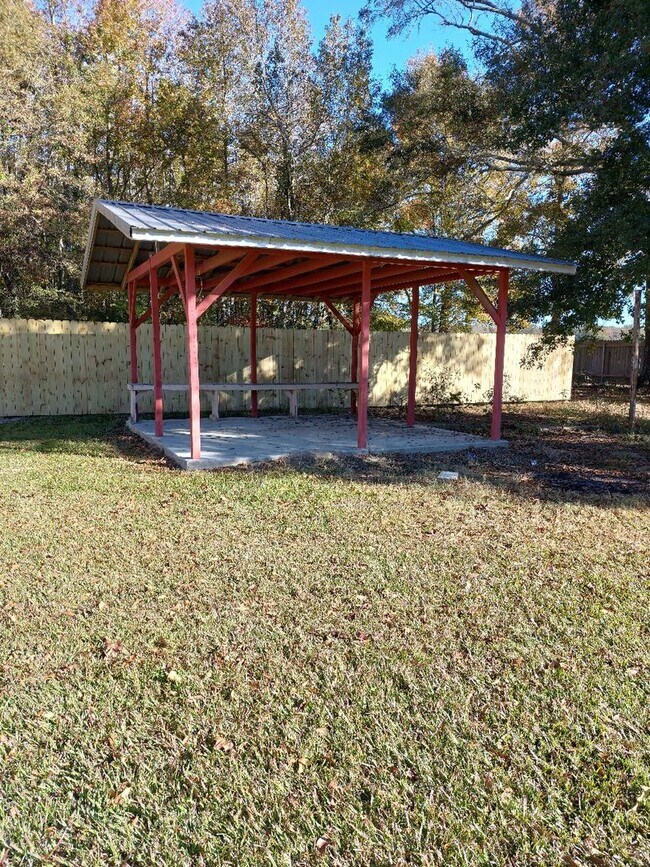 Building Photo - Spacious Home for Rent