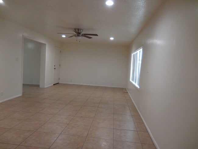 Family Room - 1349 E Don Carlos Ave