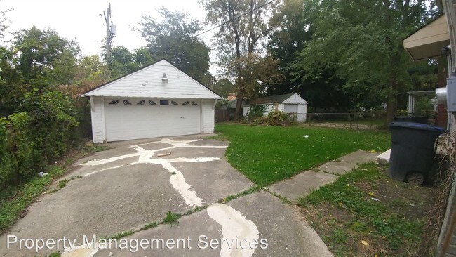 Building Photo - 3 br, 1.5 bath House - 16560 Evergreen Rd