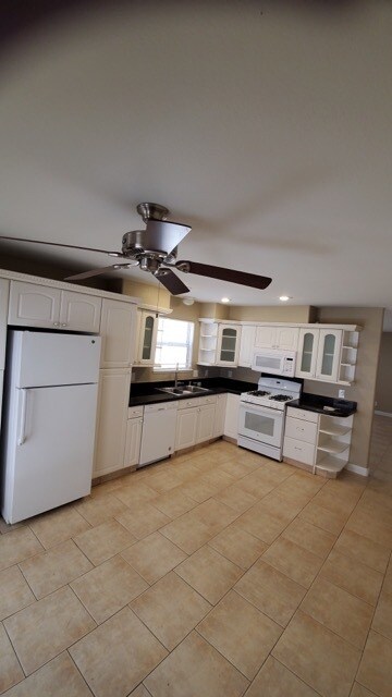 Building Photo - 8021 Celestial Ave