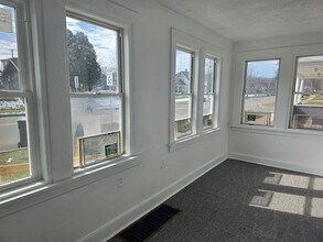 Building Photo - 313 E Ewing Ave