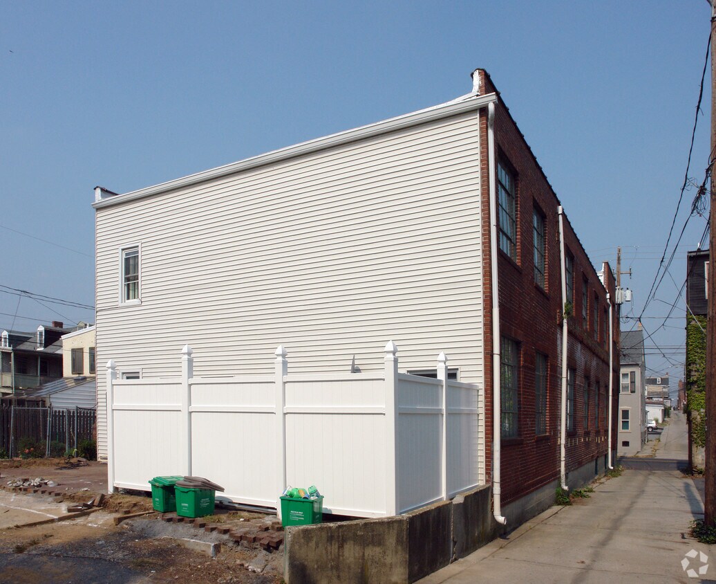 Foto del edificio - 814 W Gordon St