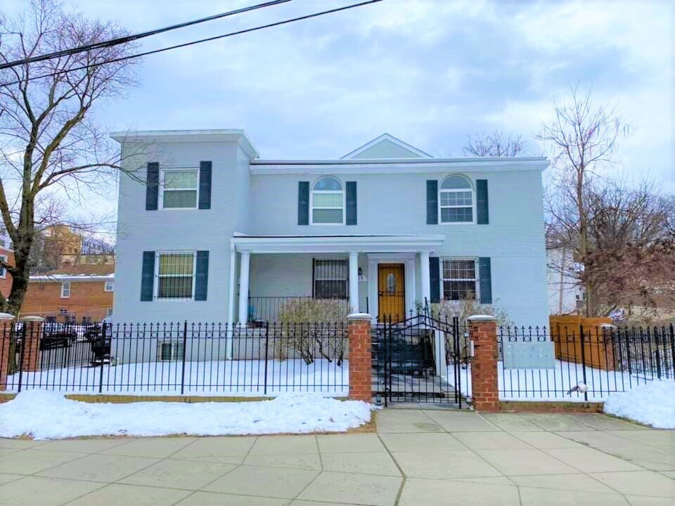 Primary Photo - 4915 Nannie Helen Burroughs Ave NE