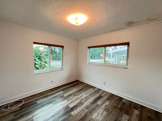 Foto del edificio - 216 NE 15th St