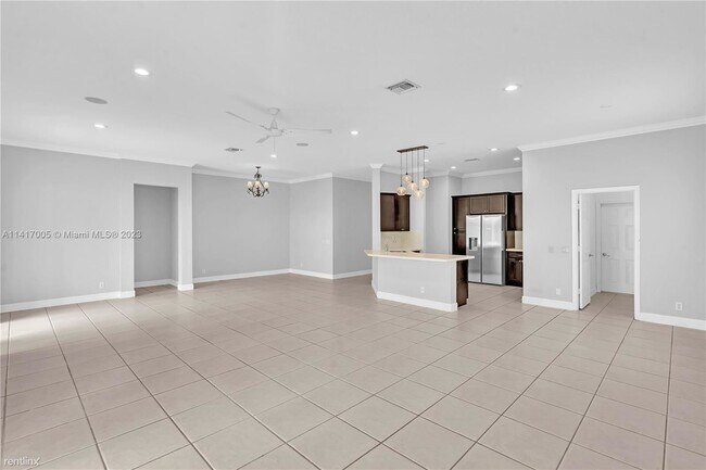 Foto del edificio - 4 br, 2 bath House - 884 Hawthorn Ter # 0
