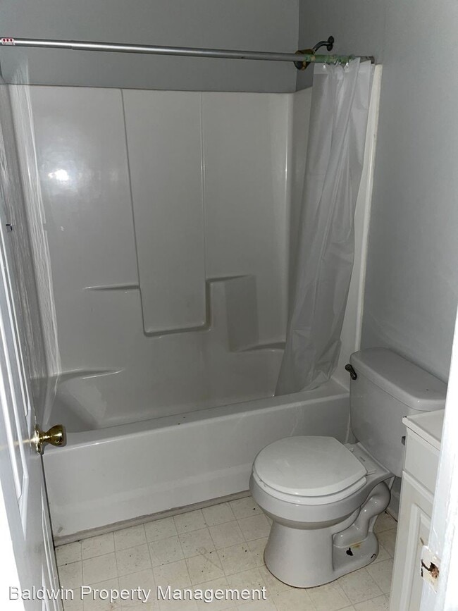 Building Photo - 2 br, 1 bath House - 2104 HOOVER STREET