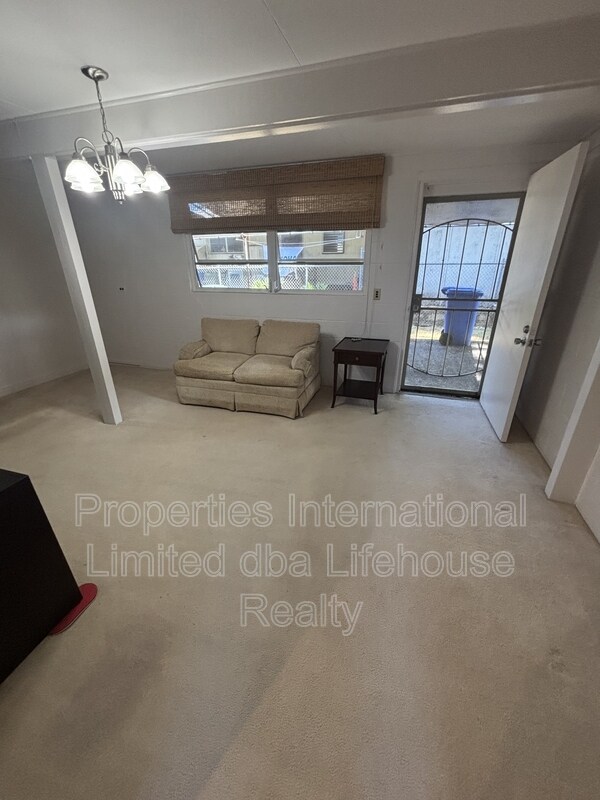 Foto del edificio - 221 Namilimili St