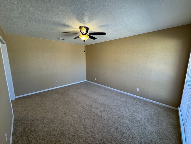 Building Photo - 1108 Duvall Dr