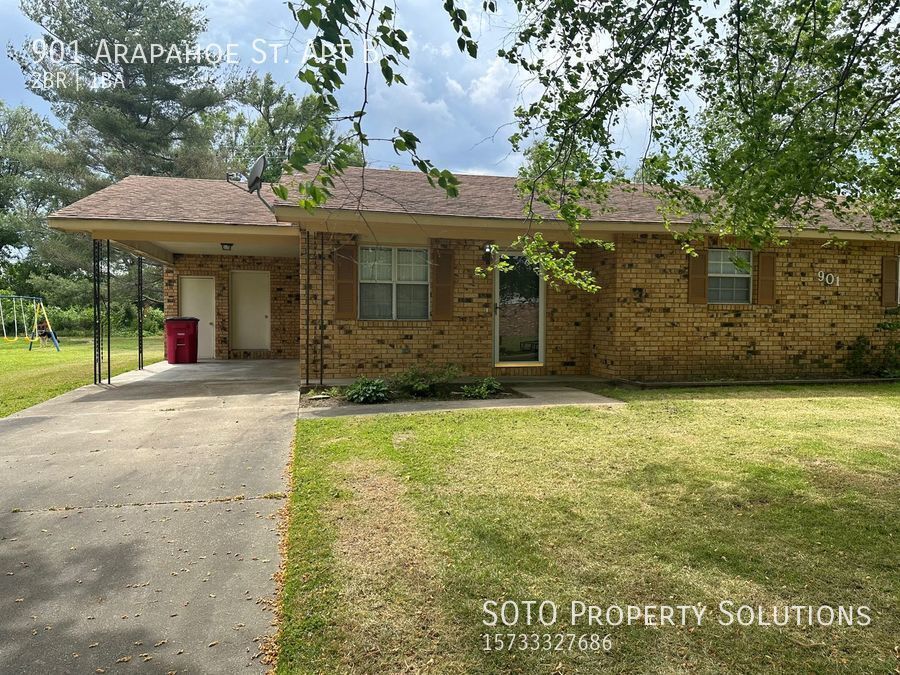 Primary Photo - 2 Bed / 1 BA