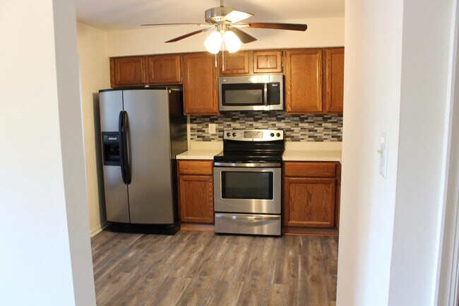 Building Photo - 11724 Lone Tree Ct