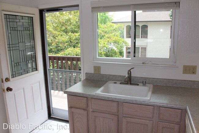 Foto del edificio - 2 br, 1 bath House - 19 Monte Cresta Ave #19