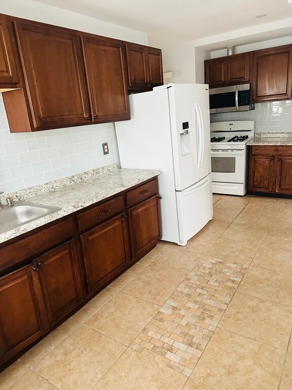 Building Photo - 5 Oxford Park