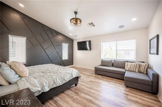 Building Photo - BEAUTIFUL 4 BEDROOM HOME!