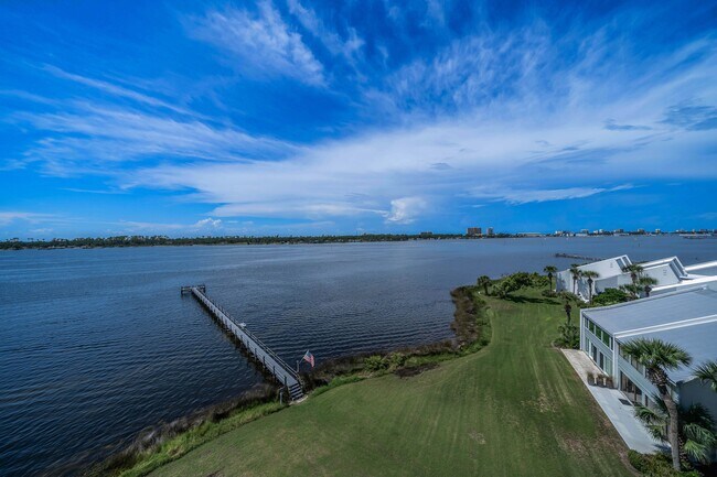 Foto del edificio - 4600 Kingfish Ln