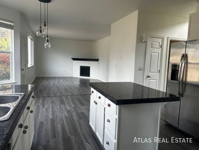 Building Photo - 10789 Vista Rd