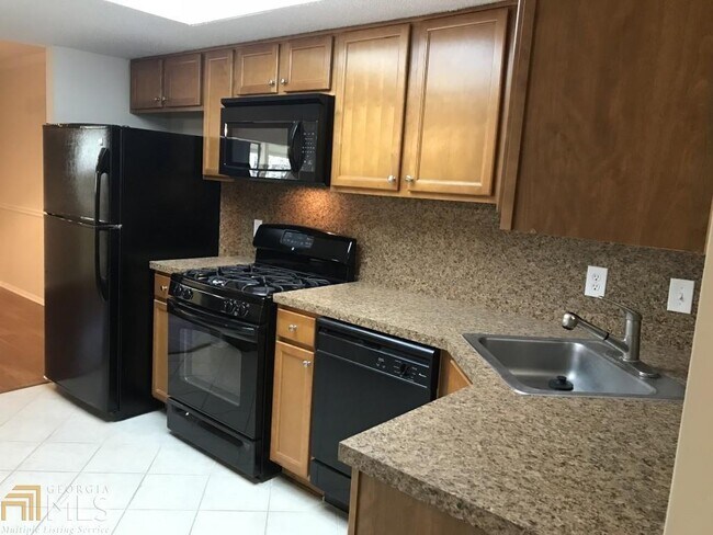 Foto del edificio - 2187 Surrey Ct