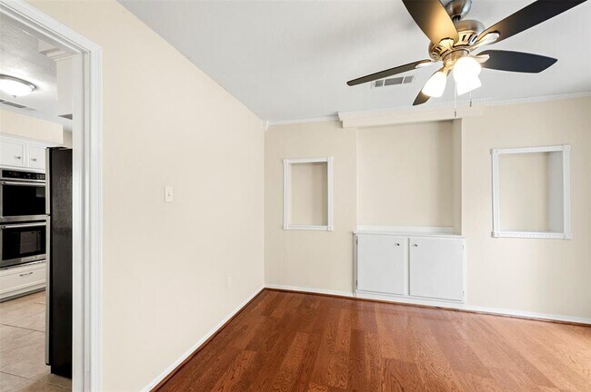 Foto del edificio - 10327 Greencreek Dr