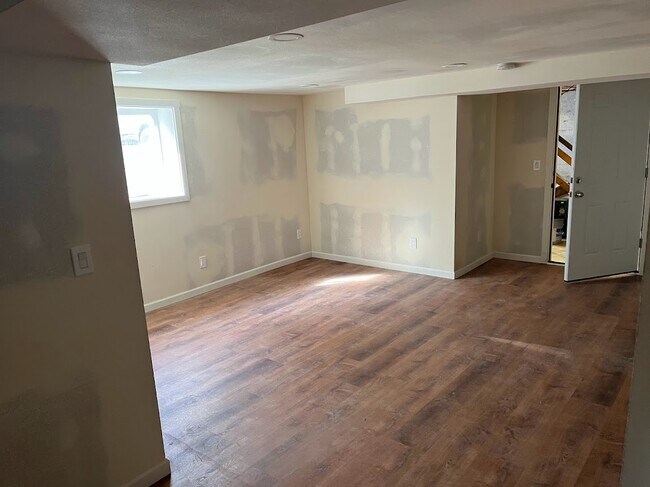 Foto del edificio - 7423 N Vincent Ave