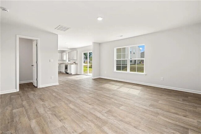 Foto del edificio - 304 Aspen Place Ct