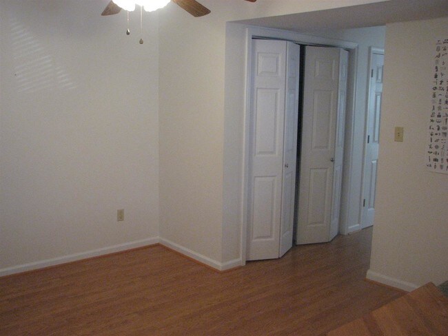 Foto del edificio - 2339 Commonwealth Dr