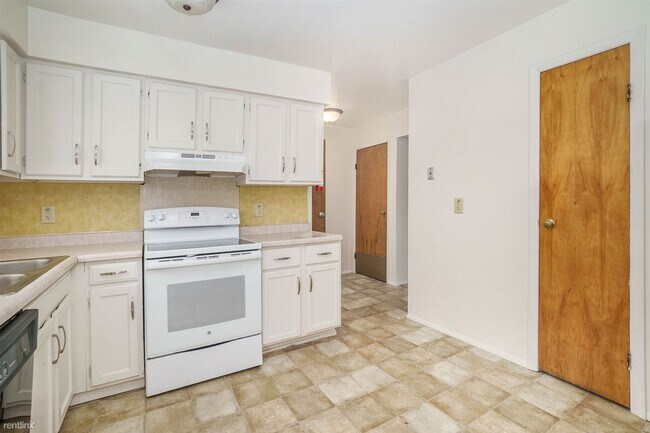 Building Photo - 3 br, 1.5 bath Duplex - 2606 Texel Dr