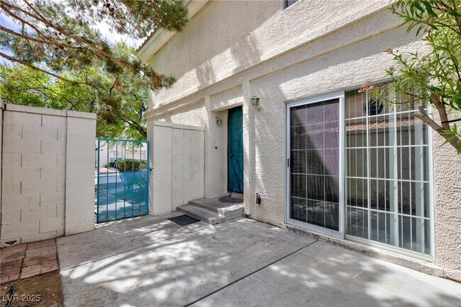 Foto del edificio - 7922 Lonette Ave
