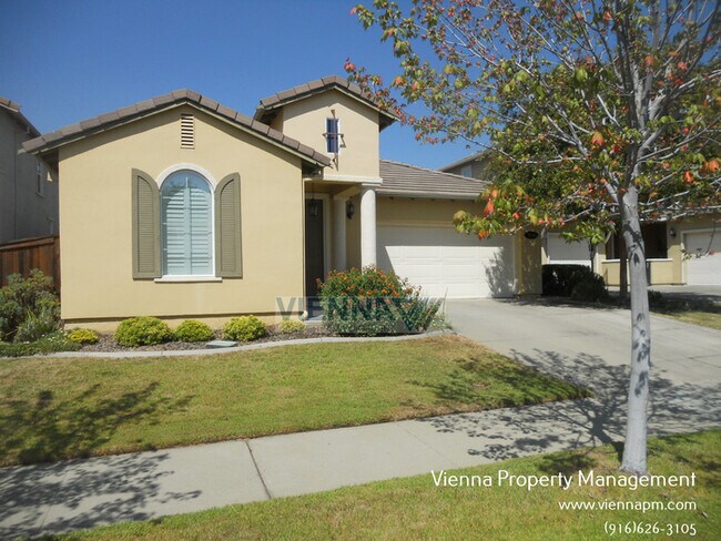 Building Photo - Beautiful Home for Rent in Roseville!