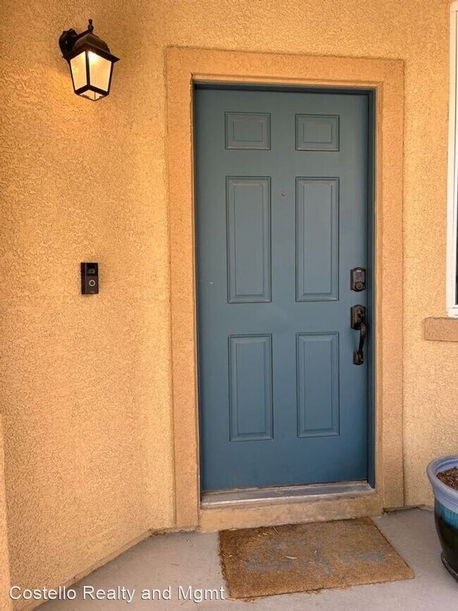 Foto del edificio - 3 br, 2.5 bath House - 1237 Sun Village Ave