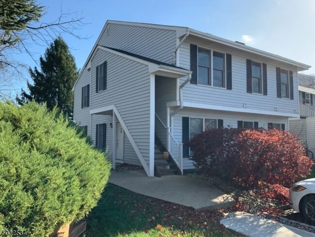 Building Photo - 381 Burdock Ct