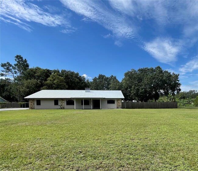 Building Photo - 34320 Appaloosa Trail