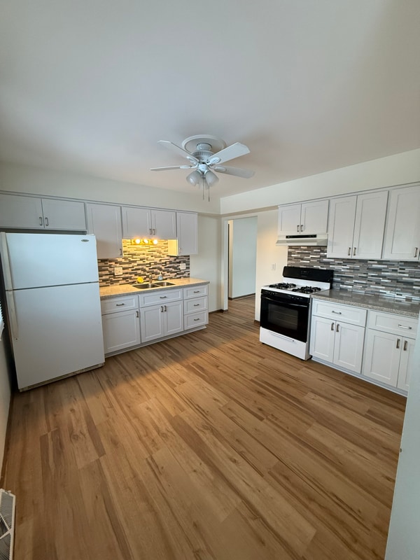 Building Photo - 404 Elmwood Dr