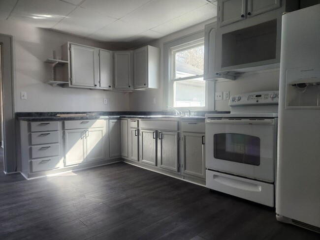 Building Photo - 3 Bedroom Home in Oakland, IA!