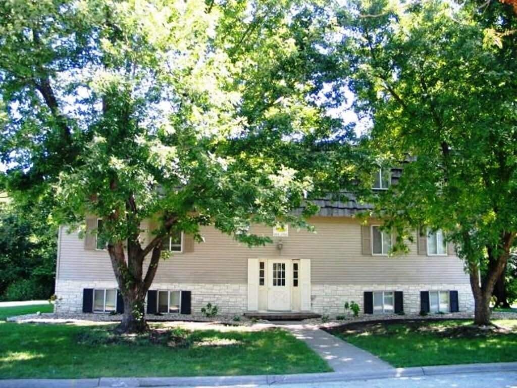 1000 Charlotte Dr, Normal, IL 61761 1000 Charlotte Dr Normal, IL