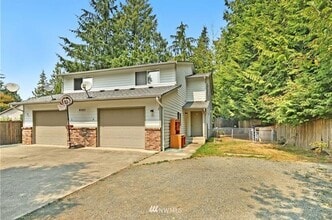 Building Photo - 9503 15th St SE